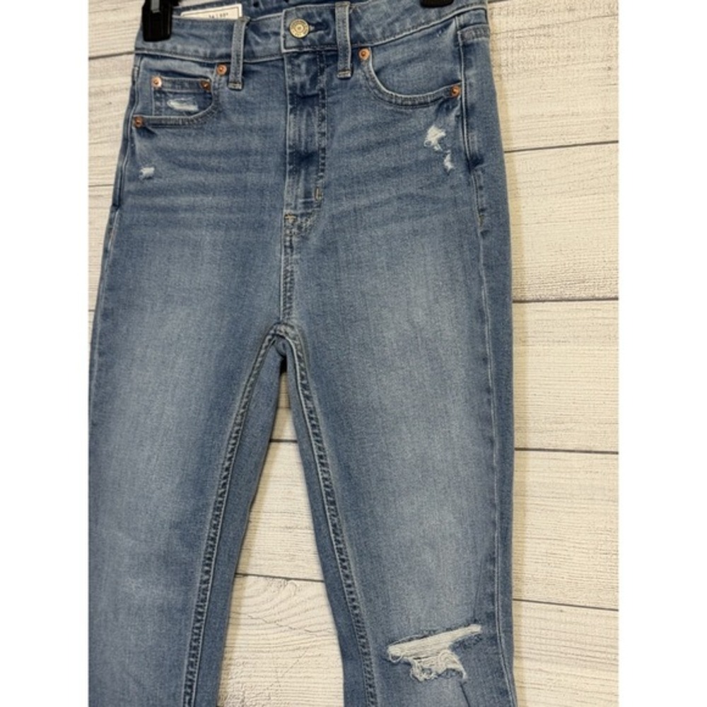 GAP Vintage Slim Sky High Jeans Women's Size‎ 0/24 Distressed Raw Hem